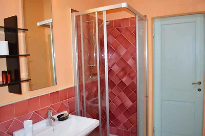 Ferienhaus mit Schwimmbad und WLAN