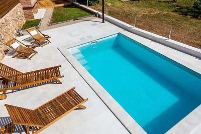 Villa mit Klimaanlage und Pool