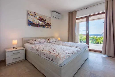 Ferienwohnung mit Terrasse und Klimaanlage