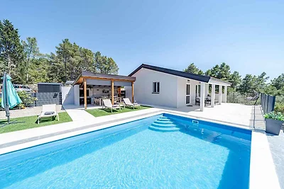 FerienHaus mit Klimaanlage und Pool