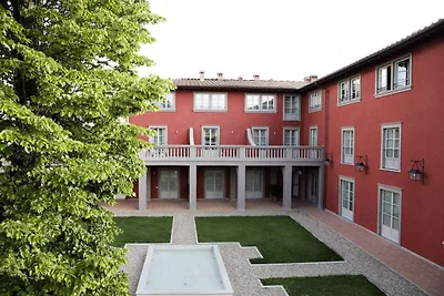 FerienWohnung mit Aussenpool und WLAN
