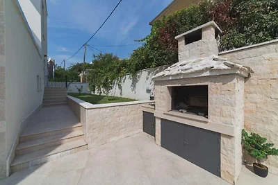 Villa mit Pool