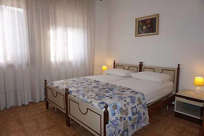Ferienwohnung in einer kleinen Residenz mit P