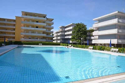 Ferienwohnung mit Klimaanlage, Balkon und