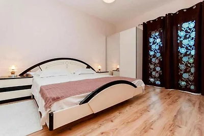 Ferienwohnung mit Klimaanlage und Terrasse