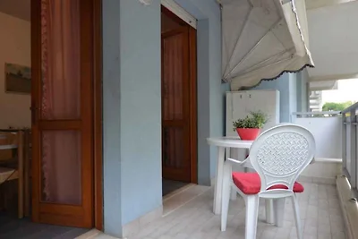 Studio mit Klimaanlage und Balkon