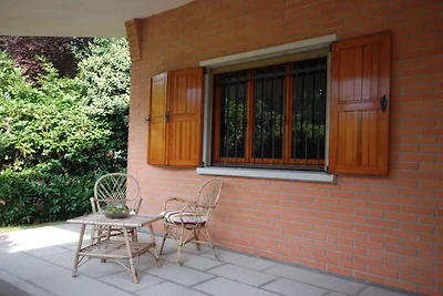 Villa mit Garten und Pool