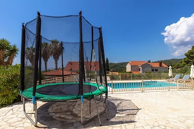 Villa mit Meerblick und Pool
