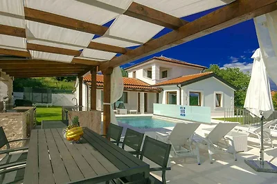 Villa mit Klimaanlage und Pool