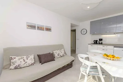 Holiday flat family holiday Okrug Gornji