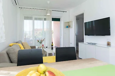 Ferienwohnung mit Balkon und Klimaanlage