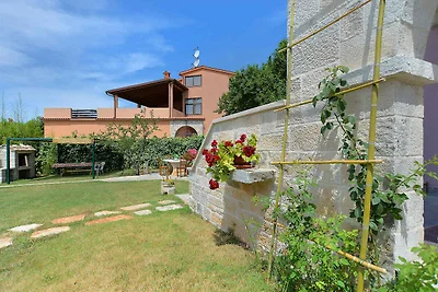 Villa mit Pool und Klimaanlage