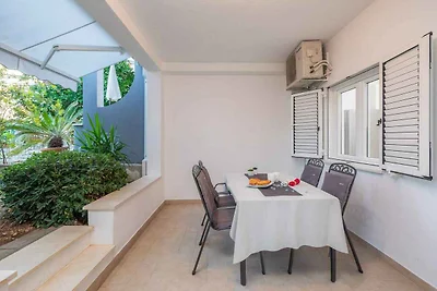 Gemütliche Ferienwohnung Natasa in Seget Vran