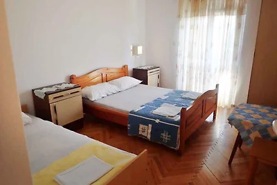 Ferienwohnung mit Klimaanlage und Balkon