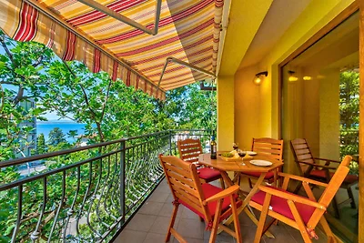 Ferienwohnung mit Balkon und Meerblick