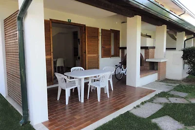 Ferienwohnung mit Garten und Klimaanlage