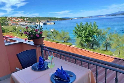 Ferienwohnung am Meer mit Balkon