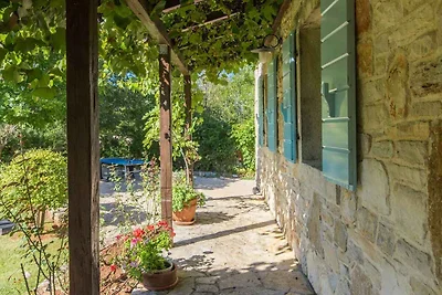 Villa mit privatem Pool und grossem Garten