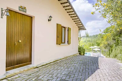 Ferienhaus Mit Terasse und Pool