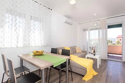 Ferienwohnung mit Balkon und Klimaanlage