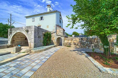 Villa mit Pool und Klimaanlage