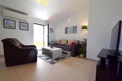 Ferienwohnung im 2. Stock mit Pool
