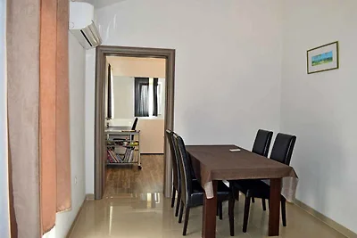 Einfache Apartment für vier Gäste, in der Näh