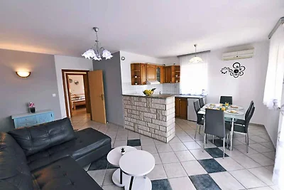 Ferienwohnung mit Terrasse und Grill