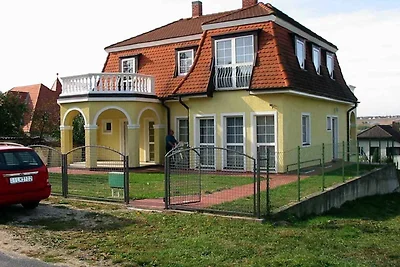 Ferienwohnung mit Terrasse zur Gartenseite