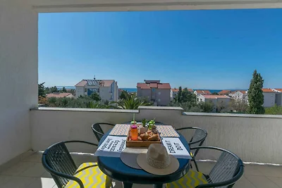 Ferienwohnung mit Pool, Grill und Balkon