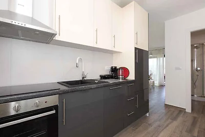 Ferienwohnung mit Balkon und Klimaanlage