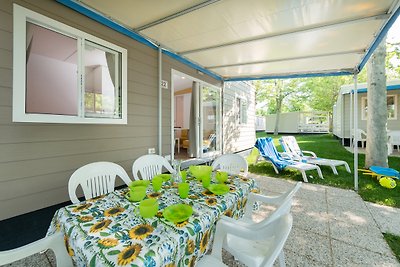 Mobilehome mit Garten und Grill