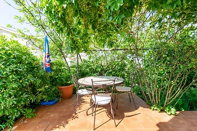 Ferienwohnung mit Terrasse und Grill
