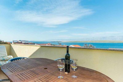 Ferienwohnung mit Balkon und Meerblick