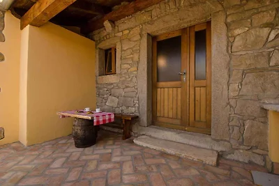 Ferienhaus mit Pool und Klimaanlage