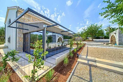 Villa mit Klimaanlage und Pool