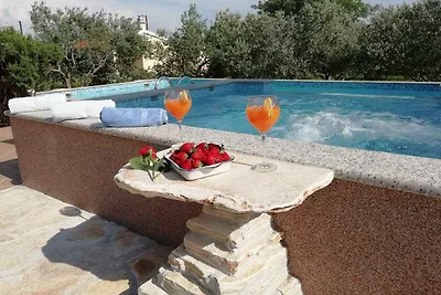 Villa mit Klimaanlage und Pool