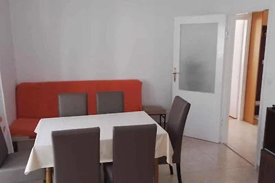 Ferienwohnung mit Balkon 300 m vom Strand