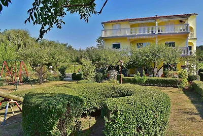 Ferienwohnung mit Grill und Kinderspielplatz