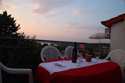 Ferienwohnung mit Terrasse, Meerblick und