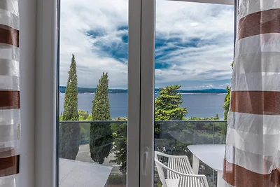 Ferienwohnung mit Meerblick und Pool