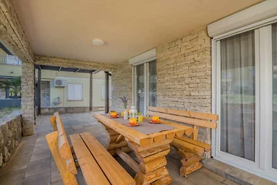 Ferienwohnung mit grosser Terrasse, Klimaanla