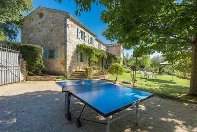 Villa mit privatem Pool und grossem Garten