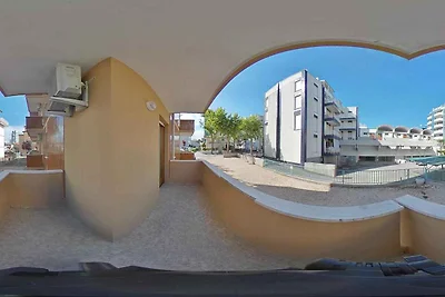 Ferienwohnung mit Klimaanlage und Balkon