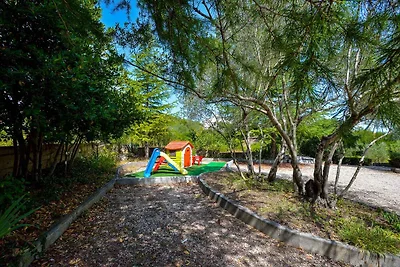 Ferienwohnung mit Kinderspielplatz und Pool