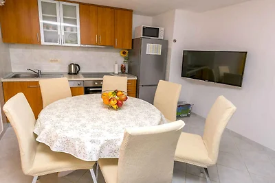 Ferienwohnung mit Terrasse und Meerblick