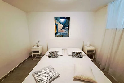 Ferienwohnung mit Klimaanlage und Terrasse