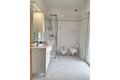 Ferienwohnung mit Balkon und Parkmöglichkeit