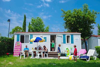 Mobilehome mit Terrasse und Klimaanlage