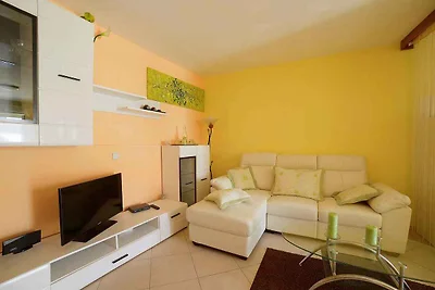 Ferienwohnung mit Klimaanlage und Balkon